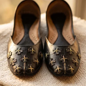 Black Khussa – Traditional Pakistani Embroidered Khussa