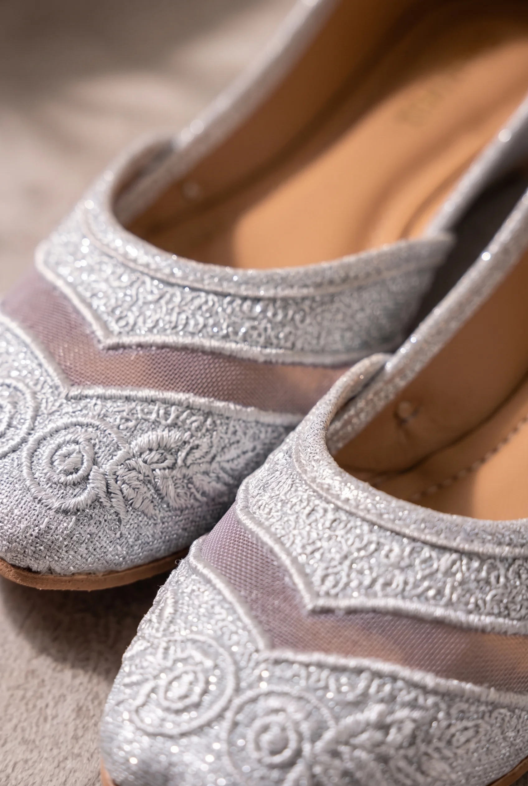 Chandi Zari Royale – Handcrafted Silver Embroidery Khussa for Women