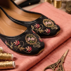 Midnight Blossom – Handcrafted Black Silk Embroidered Khussa for Women